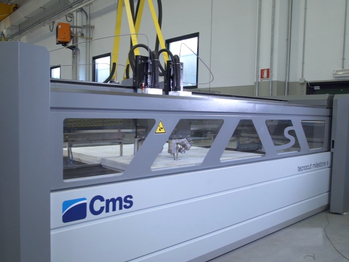 Imatge destacada per “Corte por agua CMS TECNOCUT: precisión limpia sin deformaciones”